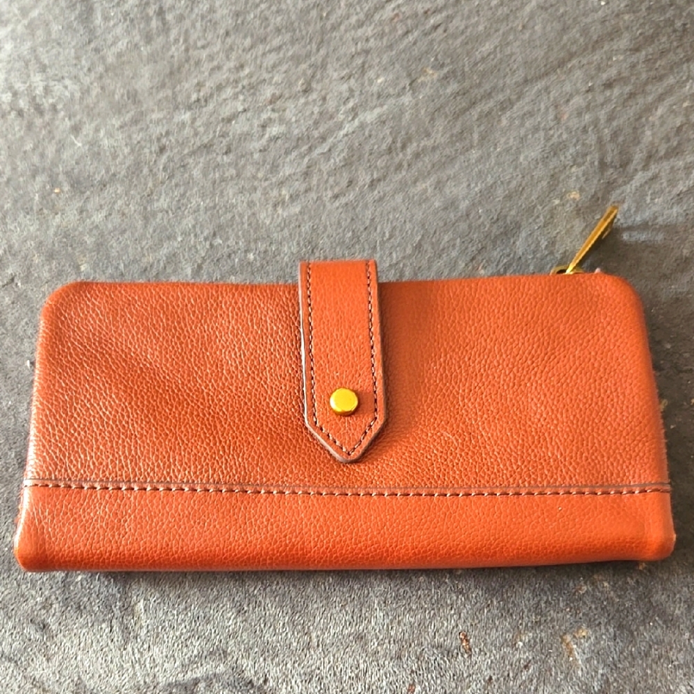 Fossil Brown Leather Wallet with Snap Closure